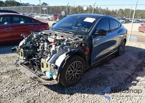 2024 Ford Mustang Mach-E Premium z USA, uszkodzony, nr VIN 3FMTK3R71RMA36780